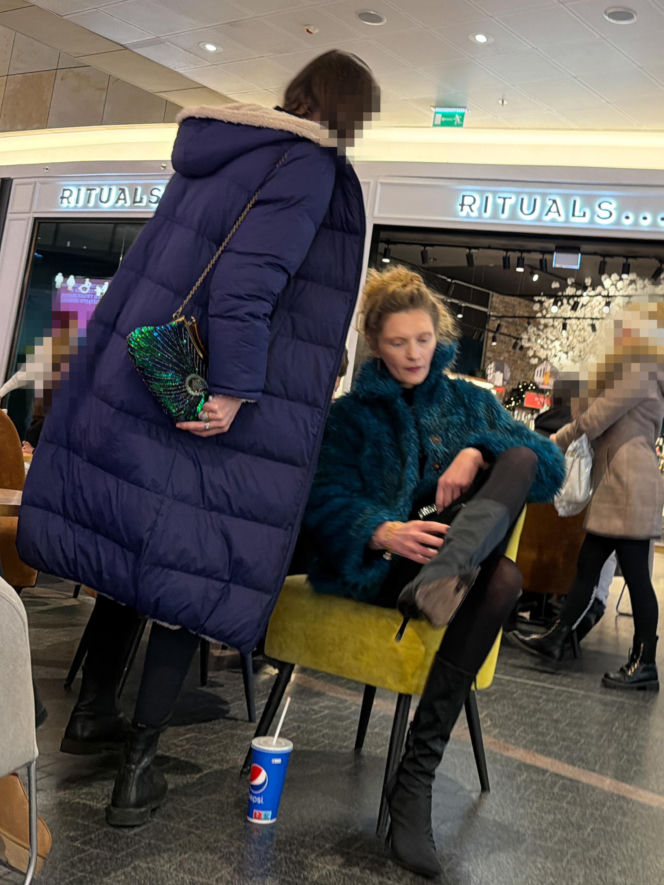 Agata Buzek na zakupach