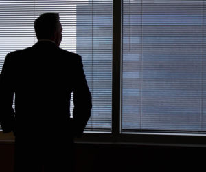 Zarabiał ponad 10 tys. i miał kochającą rodzinę. Dlaczego Piotr J. podpalił kantor z kobietą w środku?