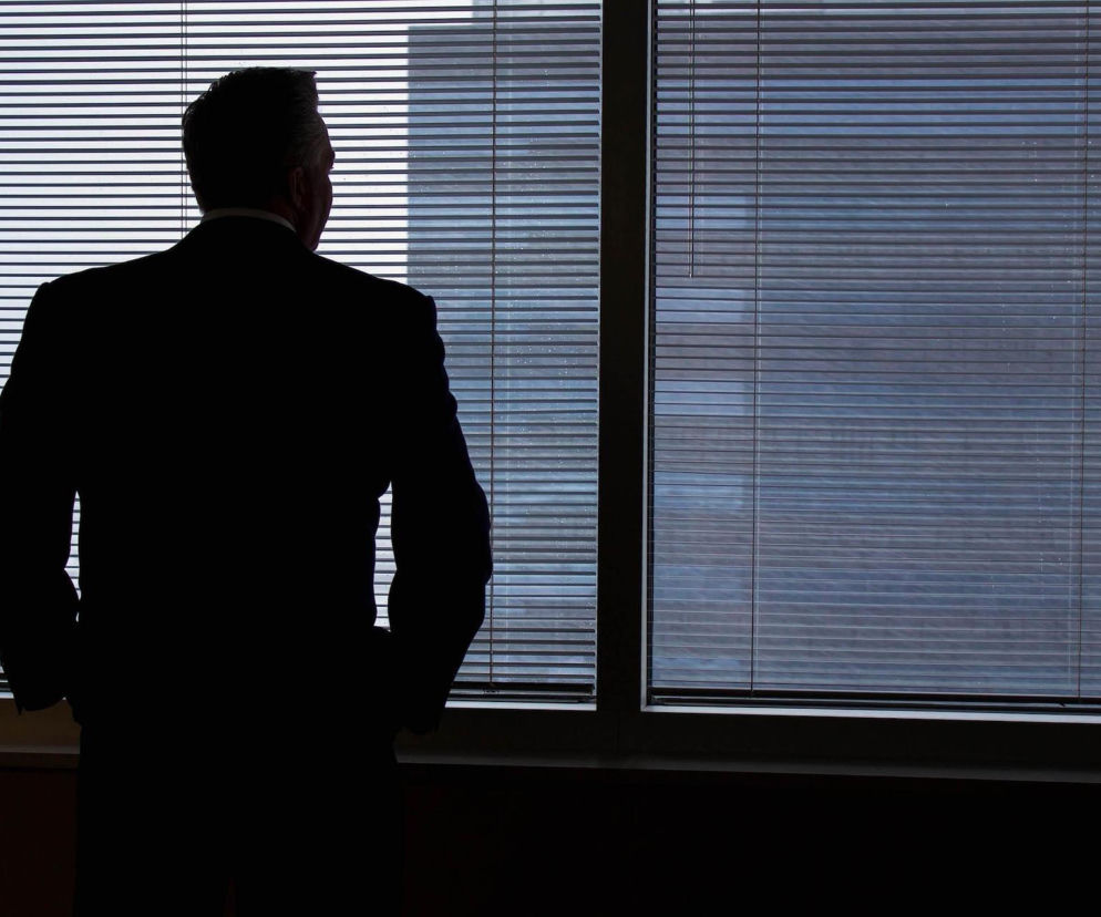 Zarabiał ponad 10 tys. i miał kochającą rodzinę. Dlaczego Piotr J. podpalił kantor z kobietą w środku?