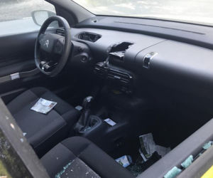 Rozkradziony Citroen C4 Cactus