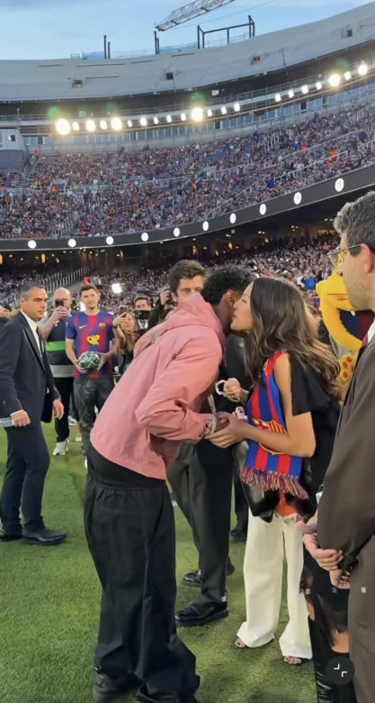Olivia Rodrigo na El Clasico