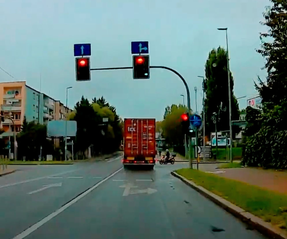 Hamował stopami, ratował się jak mógł