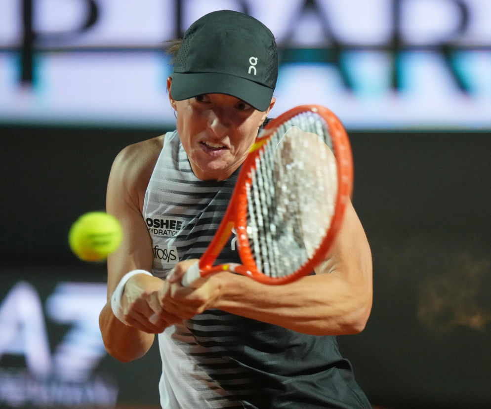 Iga Świątek - Emerson Jones RELACJA NA ŻYWO z Roland Garros [WYNIK]