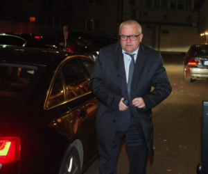 Nadzwyczajna narada w siedzibie PIS w sprawie KNF