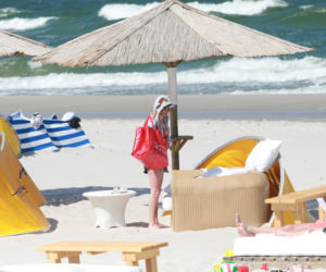 Piękna Agnieszka Dygant na plaży