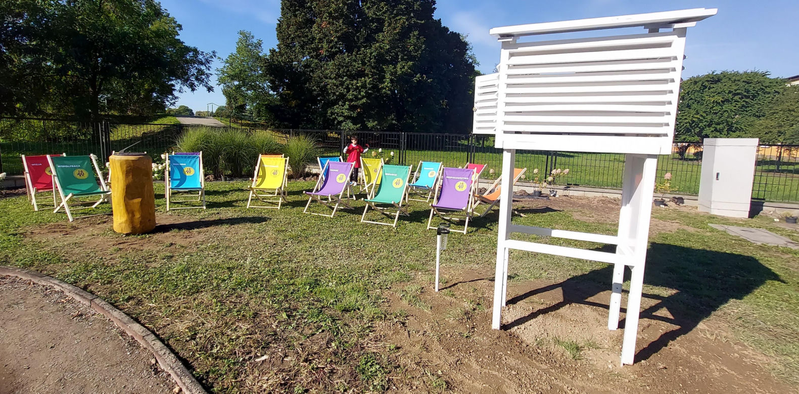 Ogród sensoryczno- naukowy przy SP nr 10 w Zamościu