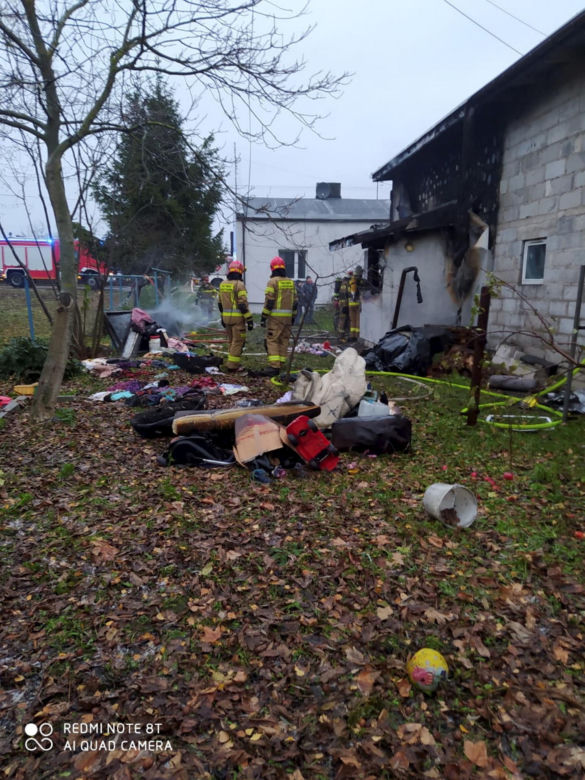 Śmiertelny pożar pod Kutnem! W pogorzelisku dwa zwęglone ciała.