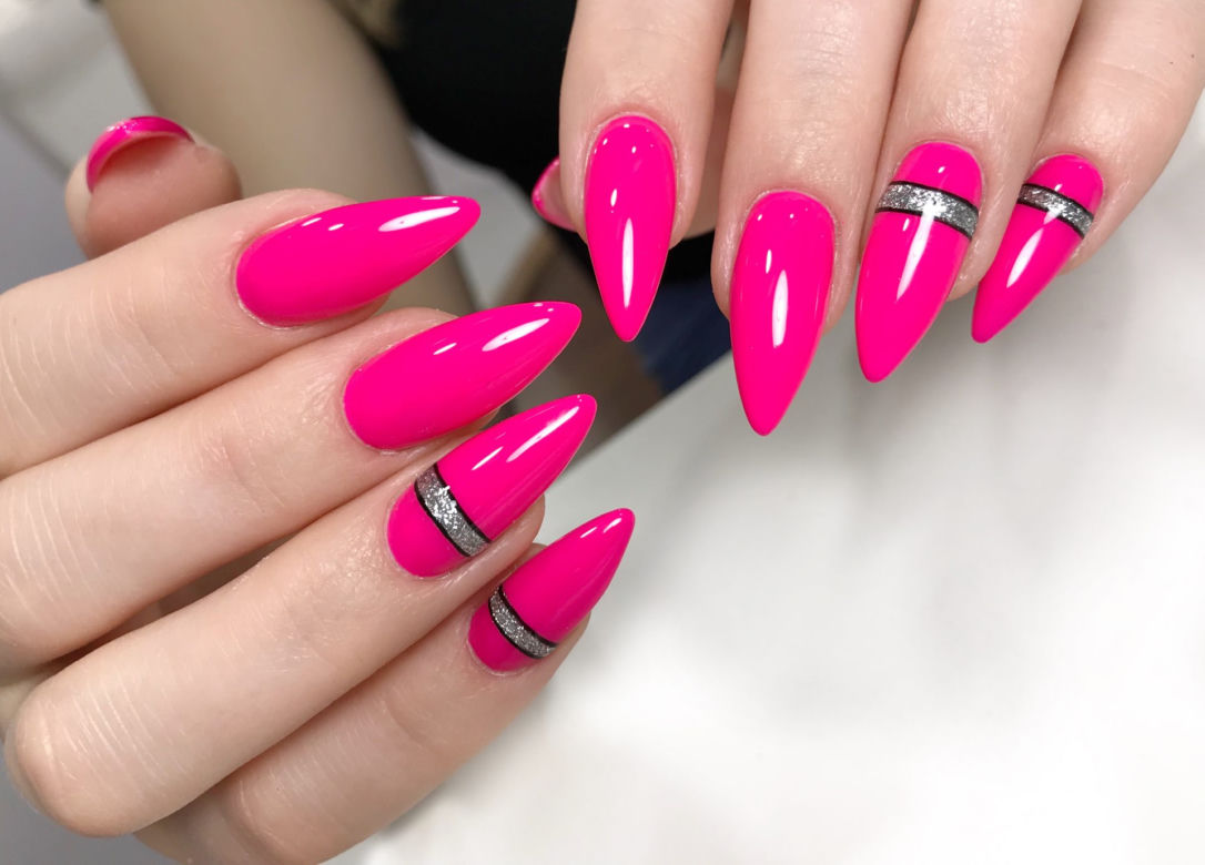 Manicure inspirowany lalkami Barbie 