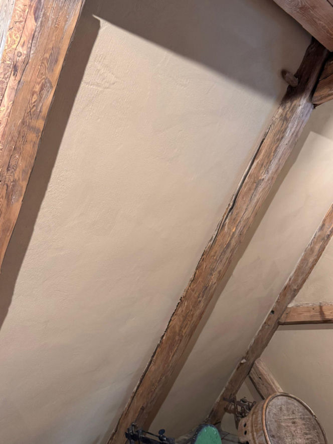 Płyty gliniano-konopne w zabudowie wnętrz