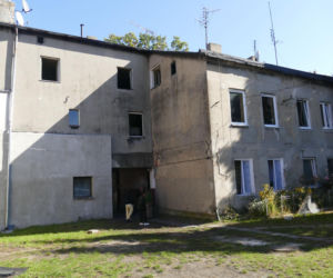 Chciał spalić lokatorów, bo pokłócił się z partnerką. Ogień odciął im drogę ucieczki
