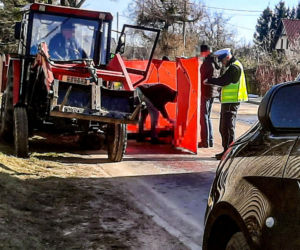 Tragedia przy pracy. Rolnik zginął pod maszyną
