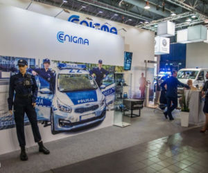 Radiowozy policji poznasz z daleka. Zobacz, jak i od kiedy się zmienią [ZDJĘCIA]