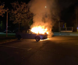 Luksusowe auto stanęło w płomieniach! Nocny pożar w Solcu Kujawskim [ZDJĘCIA]