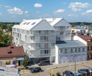 Dom Uniwersalny w Otwocku od MFR-MGR Architekci