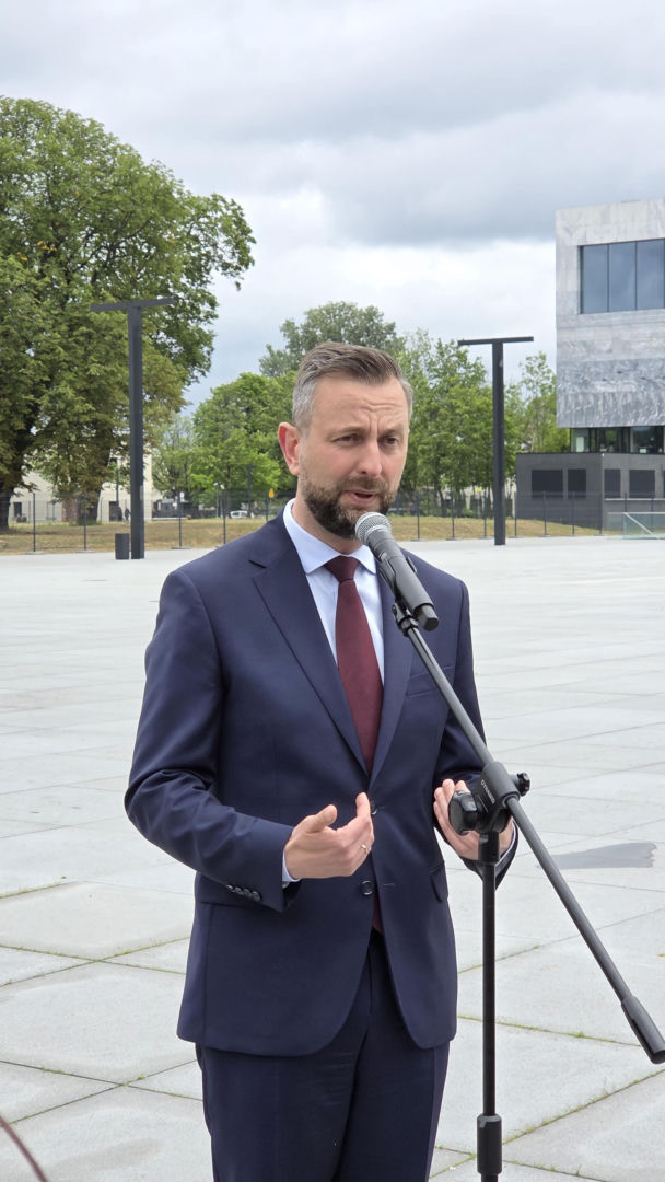 „Budowaliśmy samolot w trakcie lotu z pożarem”. Generał Molenda przechodzi do NATO
