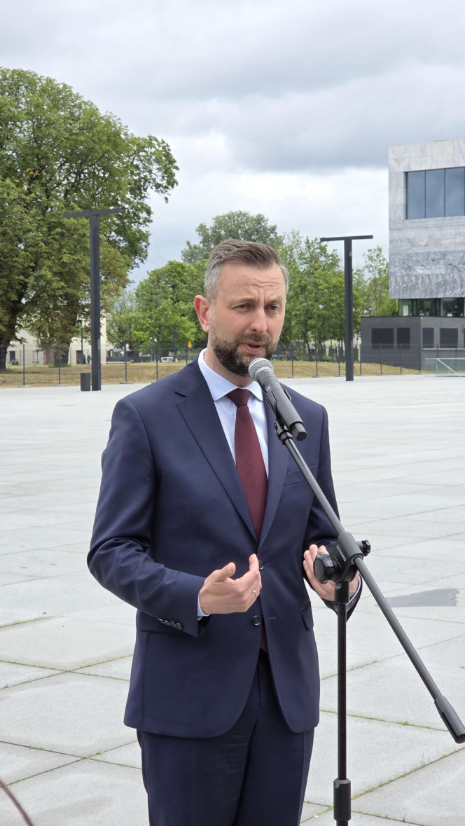 „Budowaliśmy samolot w trakcie lotu z pożarem”. Generał Molenda przechodzi do NATO