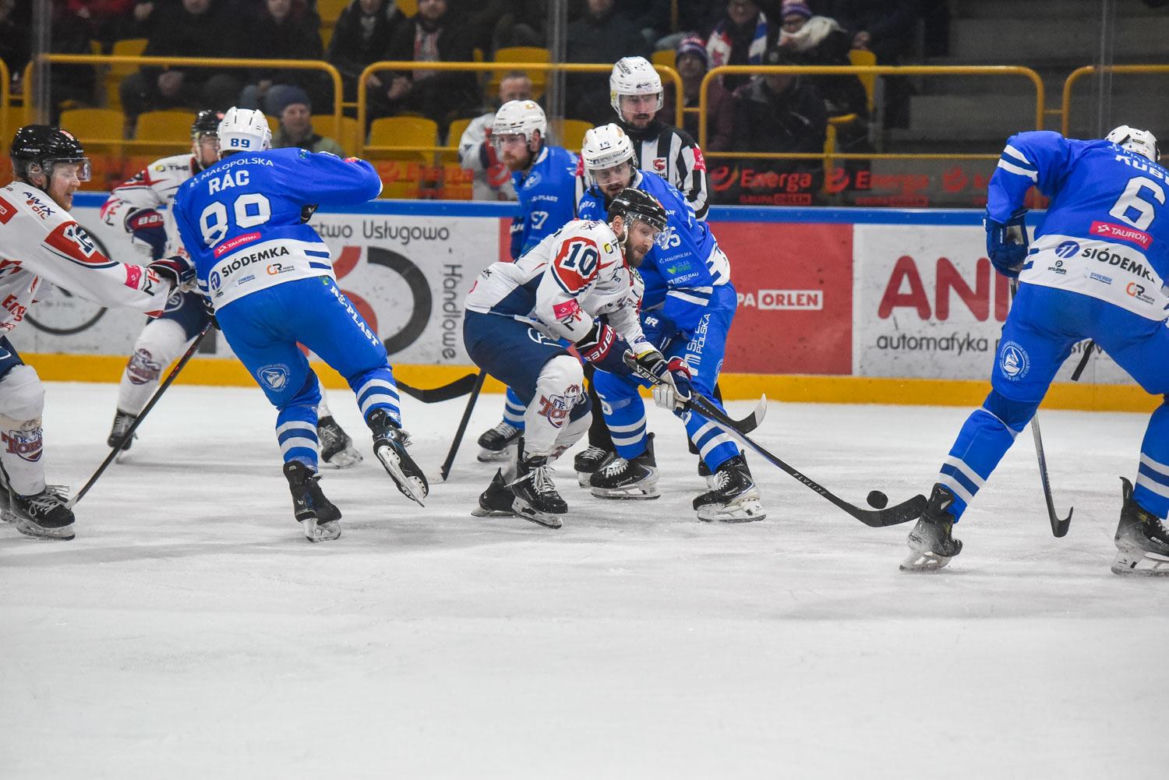 KH Energa Toruń - Unia Oświęcim 2:1! Zdjęcia kibiców i zawodników obu drużyn
