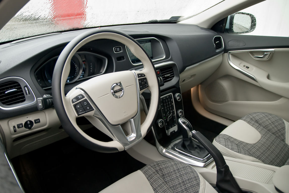 Volvo V40