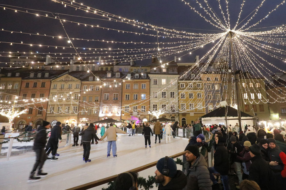 Warszawa: Lodowisko na Rynku Starego Miasta