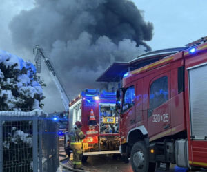 Pożar hali magazynowej w Skawinie