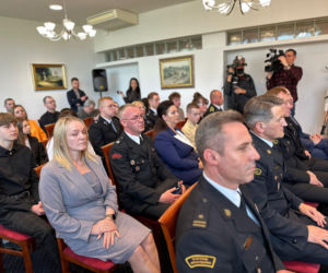 Szóstka młodych bohaterów ze Świętokrzyskiego z odznaką „Iuvenis Forti”