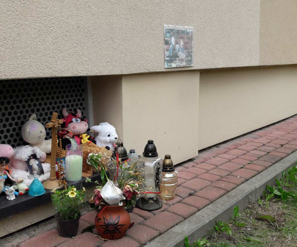 Wypadek dzieci wypadły z 9 piętra