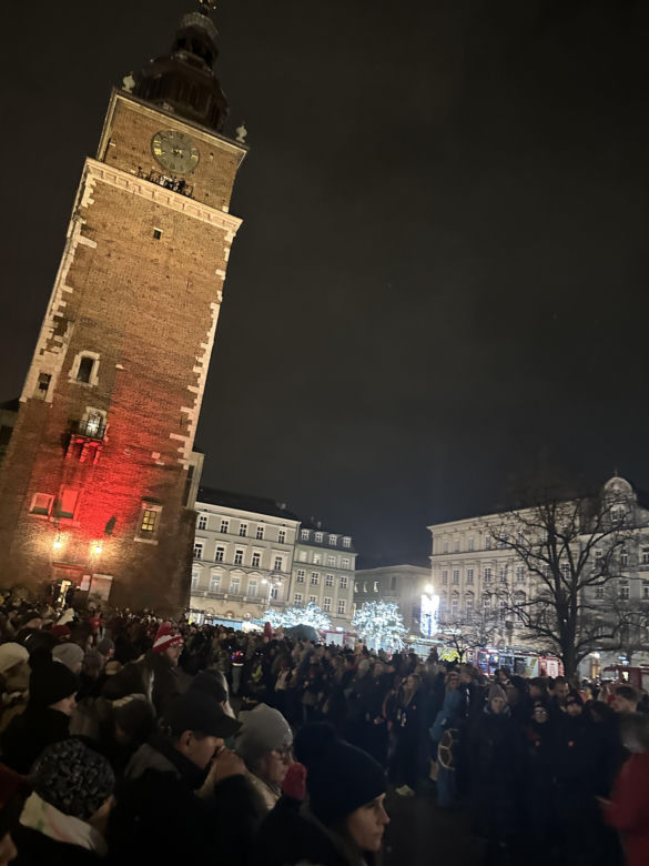 "Światełko do Nieba" podczas 32. finału WOŚP na Rynku Głównym w Krakowie