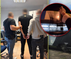 Zaatakowali i zniszczyli pociąg Polregio w Ładzinie. Policja zatrzymała kolejne osoby