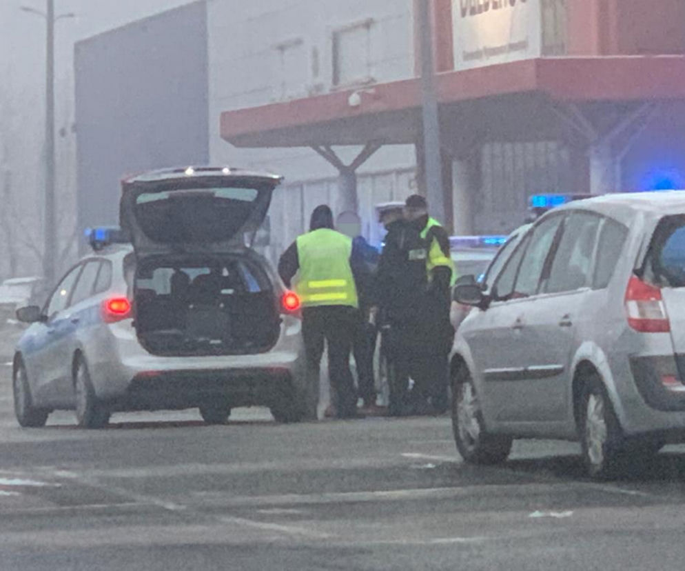 Pijany kierowca autobusu wsiadł za kółko i chciał odjechać. Zadziałały systemy bezpieczeństwa