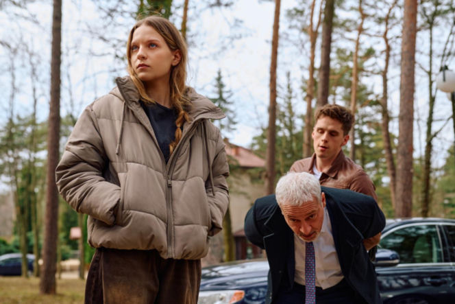 Na Wspólnej, odc 4227. Krupski (Maciej Wilewski), Mirella (Aurora Myśliwiec)