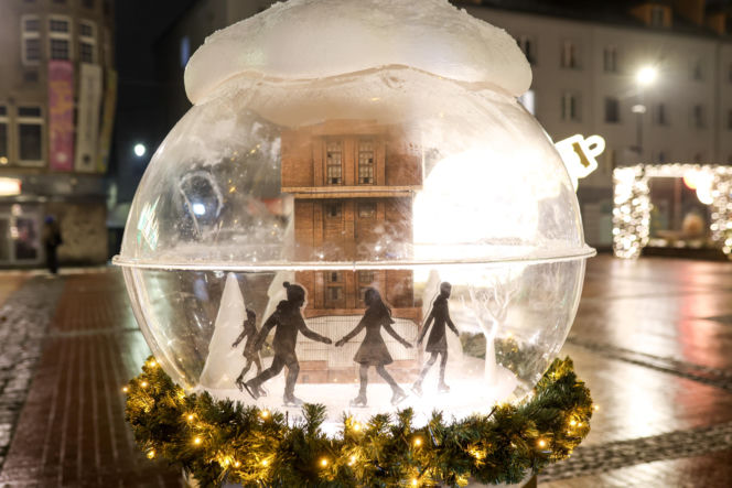 Ruszył świąteczny Jarmark w Bytomiu. Kultowy tramwaj i kaszanka wikinga