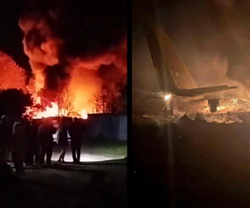 Płonący wrak bombowca Tu-95 w nocy. Obok grupa osób obserwuje pożar. O katastrofie samolotu przeczytasz w Eska.