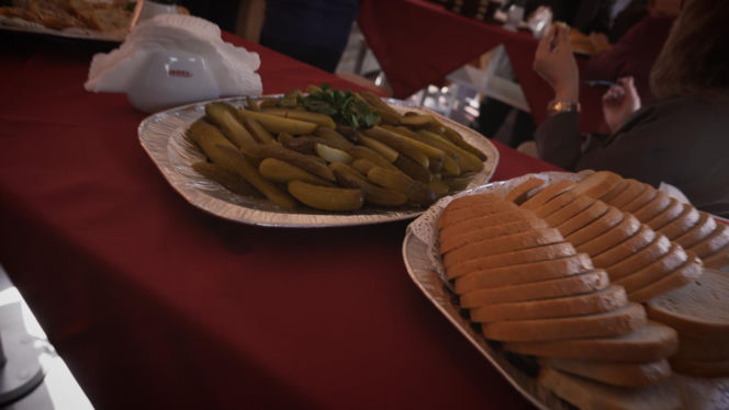 Jechałem legendarnym pociągiem. W środku jak kiedyś, aż trudno uwierzyć! Ludzie mówią wprost: „to były czasy”