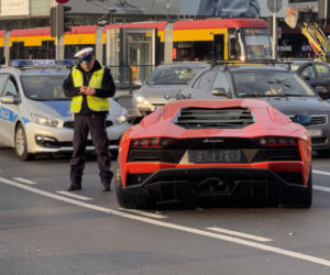 Luksusowe lamborghini roztrzaskane w centrum Warszawy