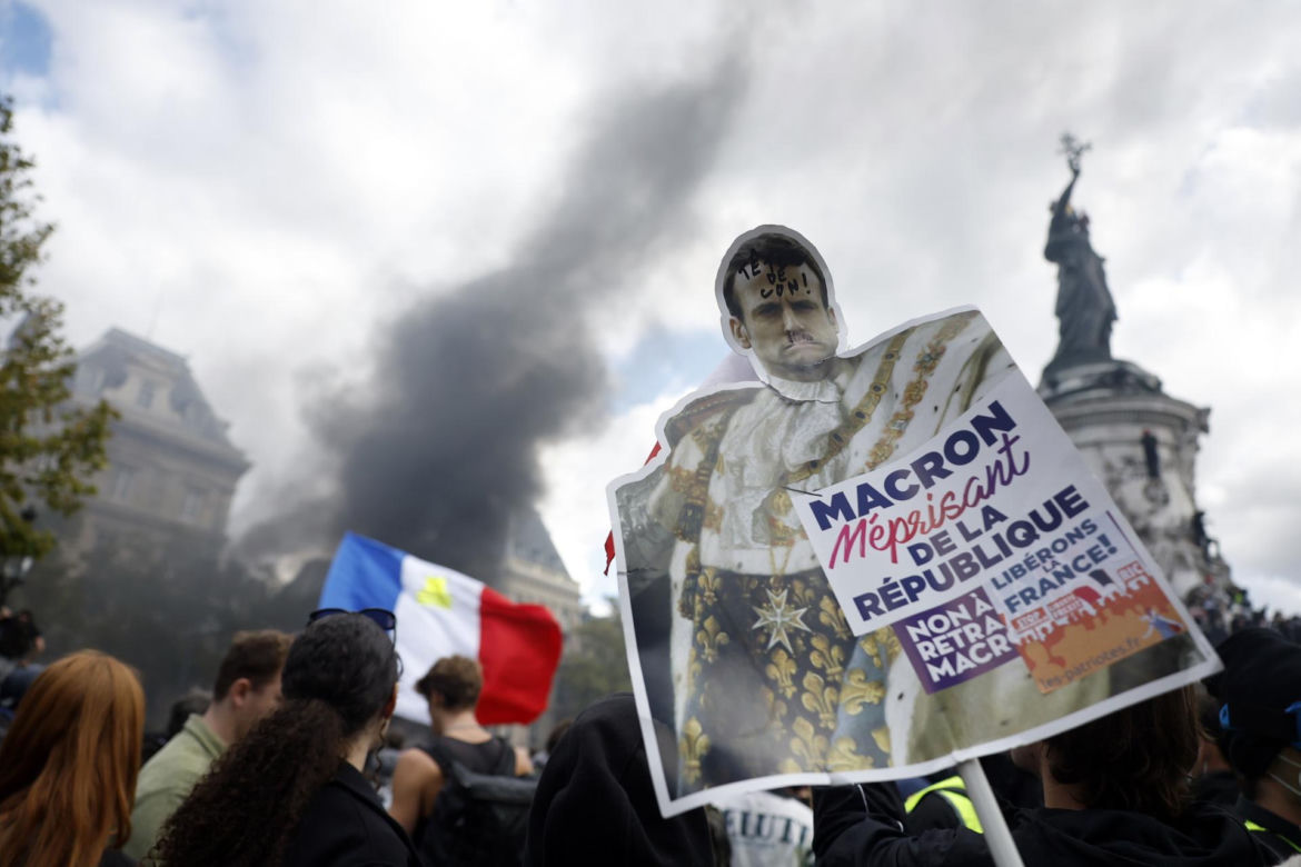 Francja płonie, Macronowie się bawią! Te zdjęcia oburzyły Francuzów