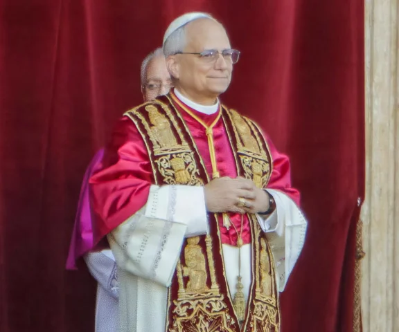 Papież Leon XIV zwrócił się do wiernych. Zaczął mówić o zamachu na Jana Pawła II