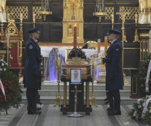 Piotr ubrał mundur, ucałował rodzinę i wyszedł do pracy. Jego serce nagle przestał bić