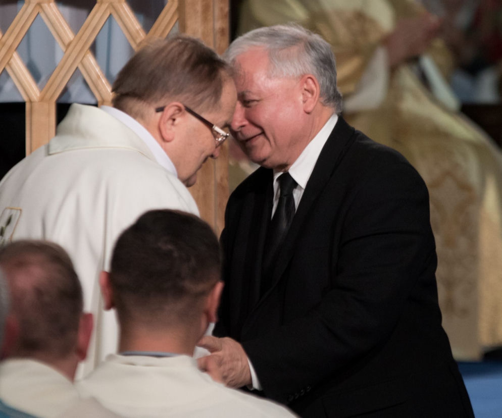 Rydzyk płaci swoim ludziom miliony