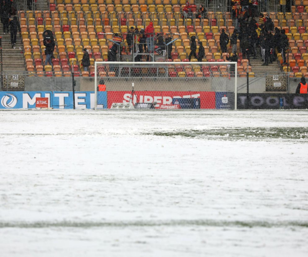 Śnieżyca sparaliżowała Ekstraklasę. Hit Jagiellonia – GKS odwołany w ostatniej chwili