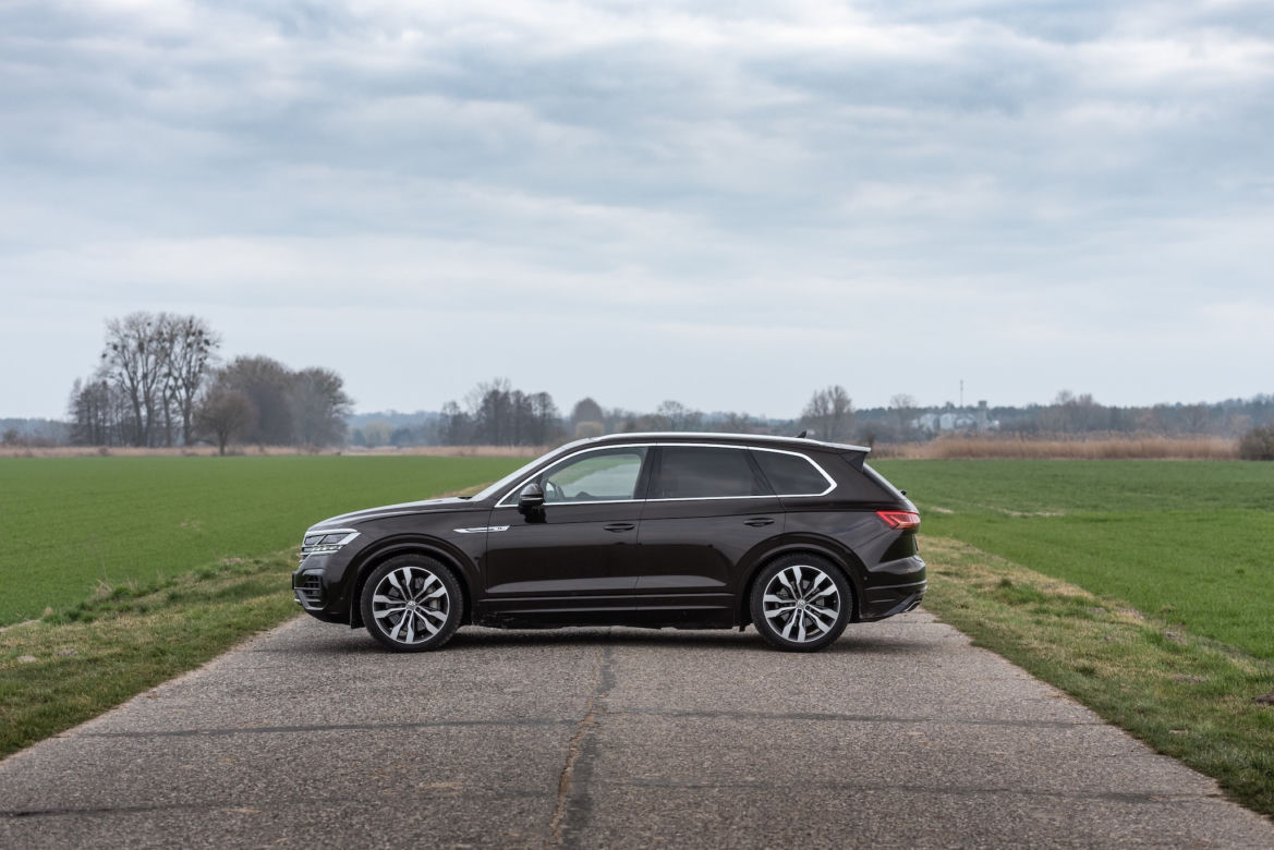 Volkswagen Touareg R Line 4.0 V8 TDI 422 KM