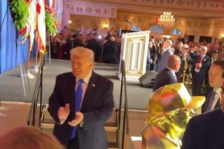 Caroline Derpieński i spotkanie z Trumpem