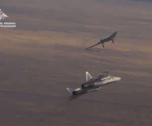 Rosja pokazała dwumiejscowego Su-57. Czy to gra o miliardy z Indiami?