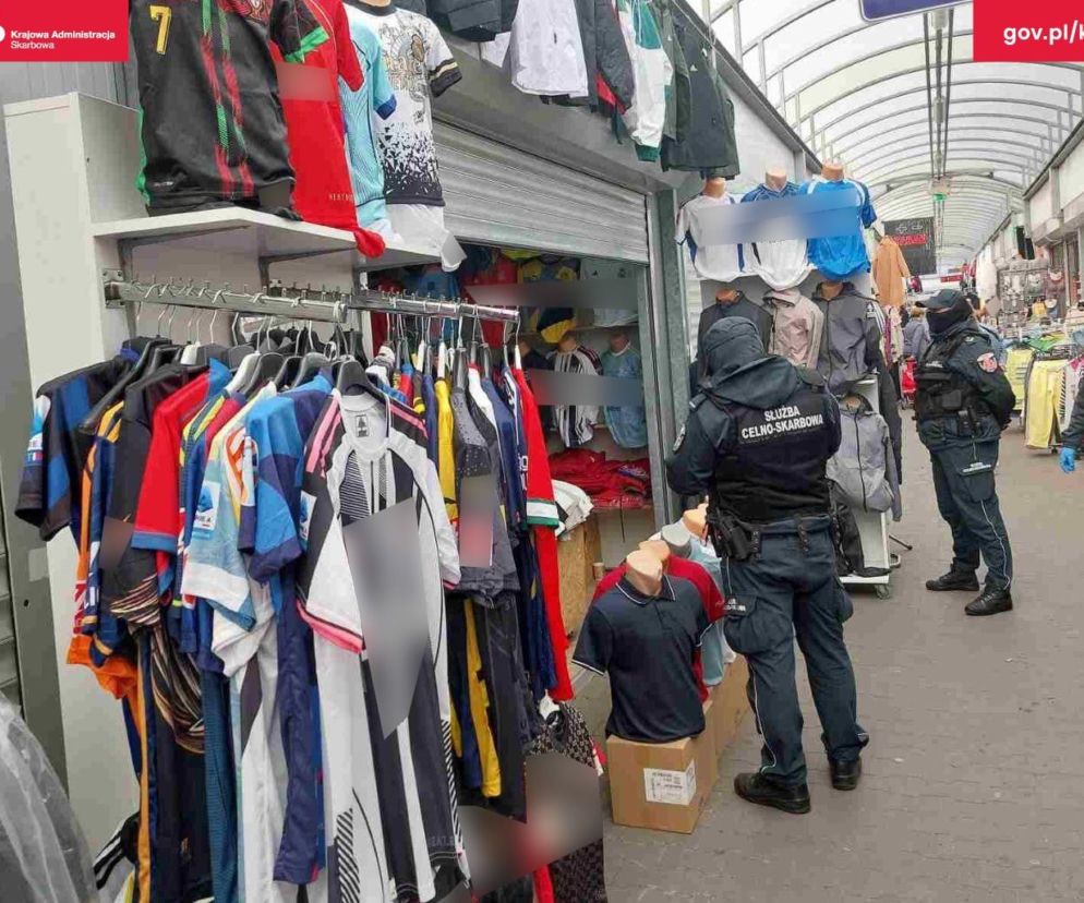 Podrabiana odzież na bazarze w Słubicach