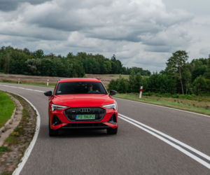 Audi e-tron Sportback 55 quattro S line (Catalunya Red)