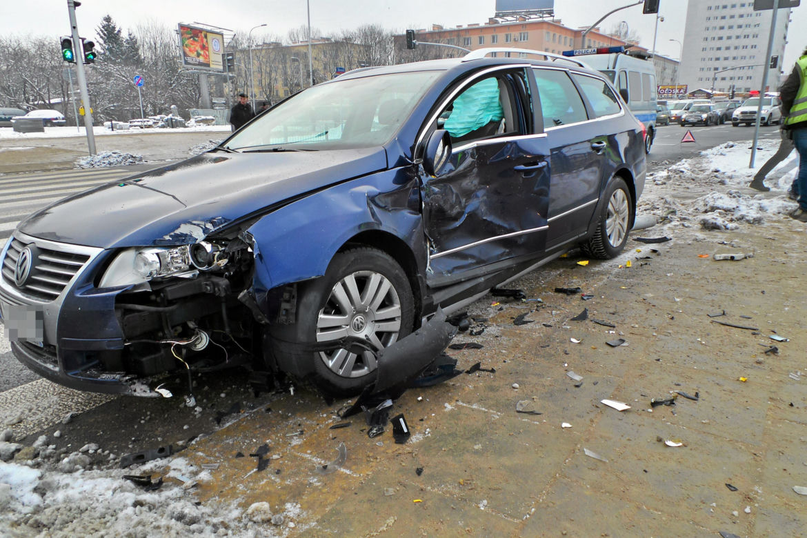 Marina Łuczenko rozbiła Porsche Cayenne Wojtka Szczęsnego