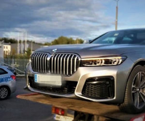 Z Hiszpanii do Wołomina: odzyskano BMW za pół miliona! 
