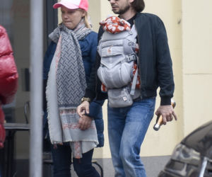 Joanna Kulig na spacerze z rodziną