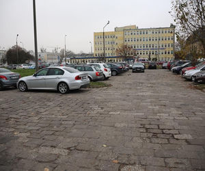 W przyszłym roku rozpocznie się remont ul. Bernardyńskiej i parkingu przy szpitalu. Mieszkańcy czekali na tę inwestycje 40 lat 