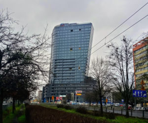 Żuraw zniknął z placu budowy Hanza Tower