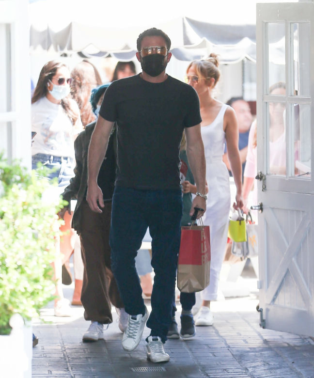 Jennifer Lopez i Ben Affleck z dziećmi na lunchu